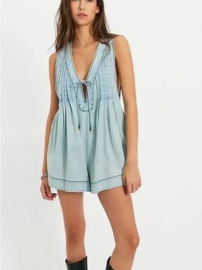 Free People Webster romper in beach wash size medium MINT